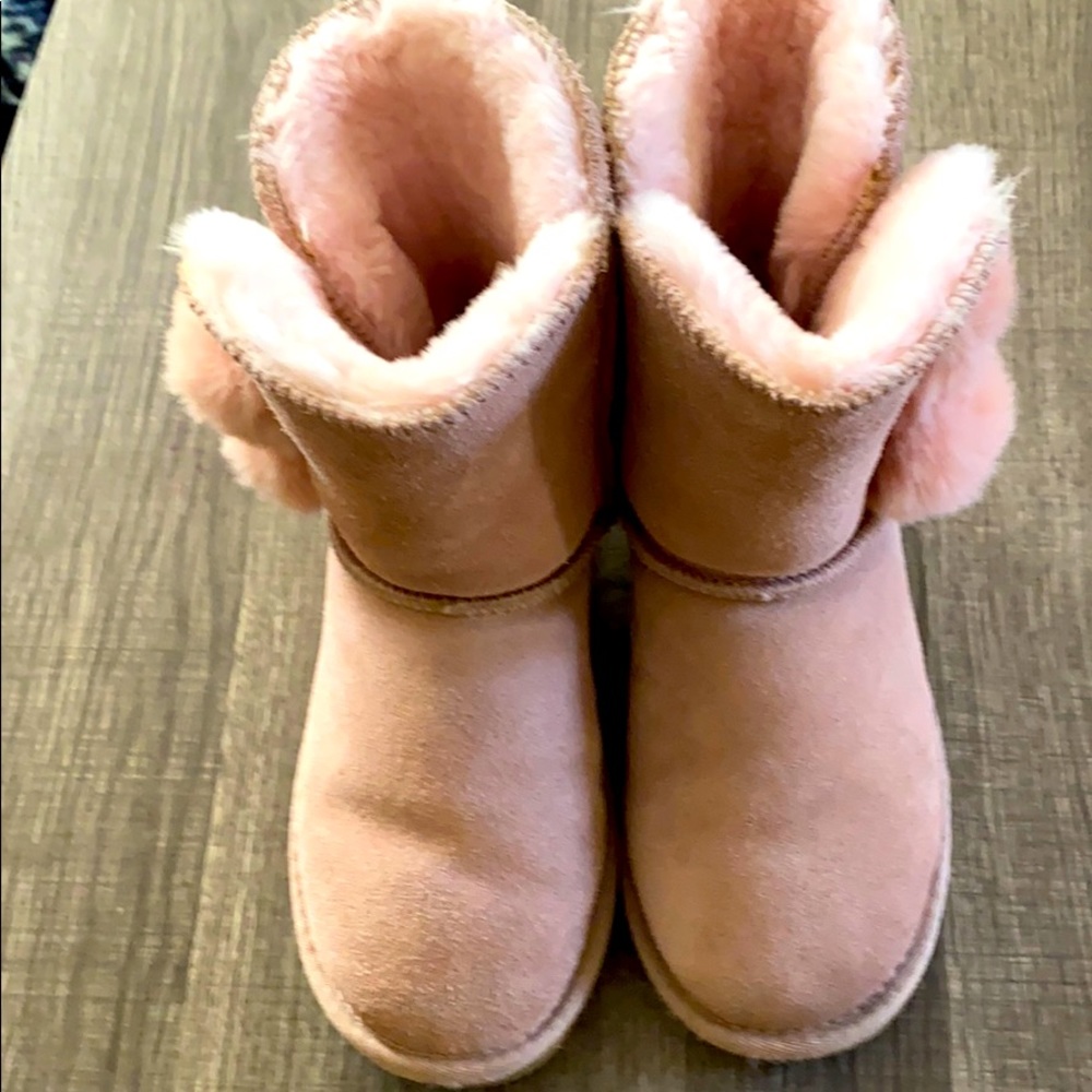 Lambs wool and leather ugg style boots for girls